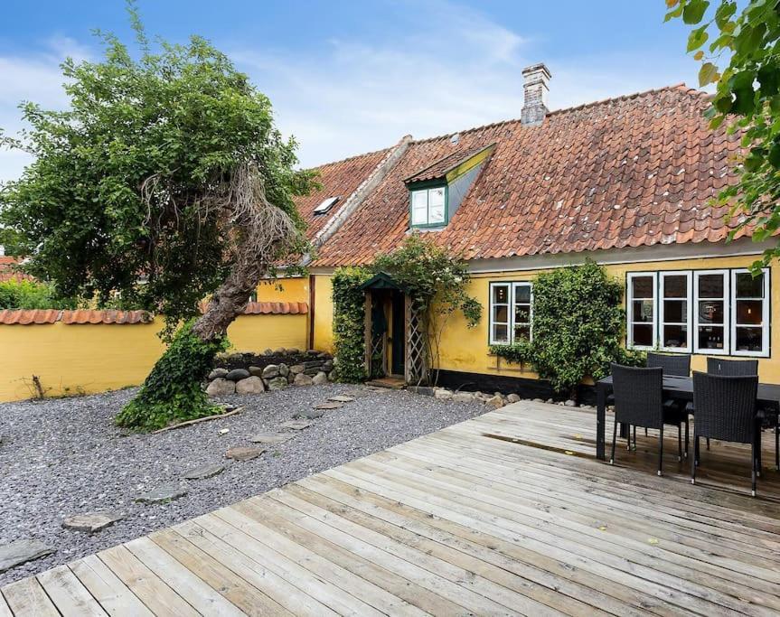 Idyllisk, Historisk Byhus Ved Fjorden I Mariager Zewnętrze zdjęcie